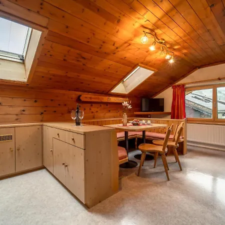 Egger Apartment *